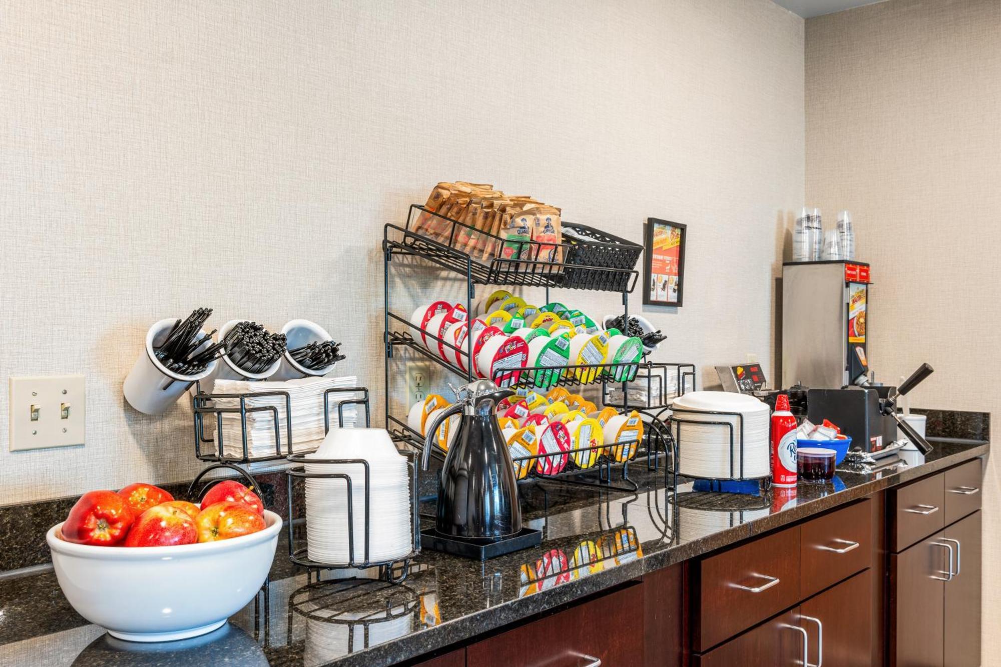 Boarders Inn & Suites By Cobblestone Hotels - Shawano 外观 照片