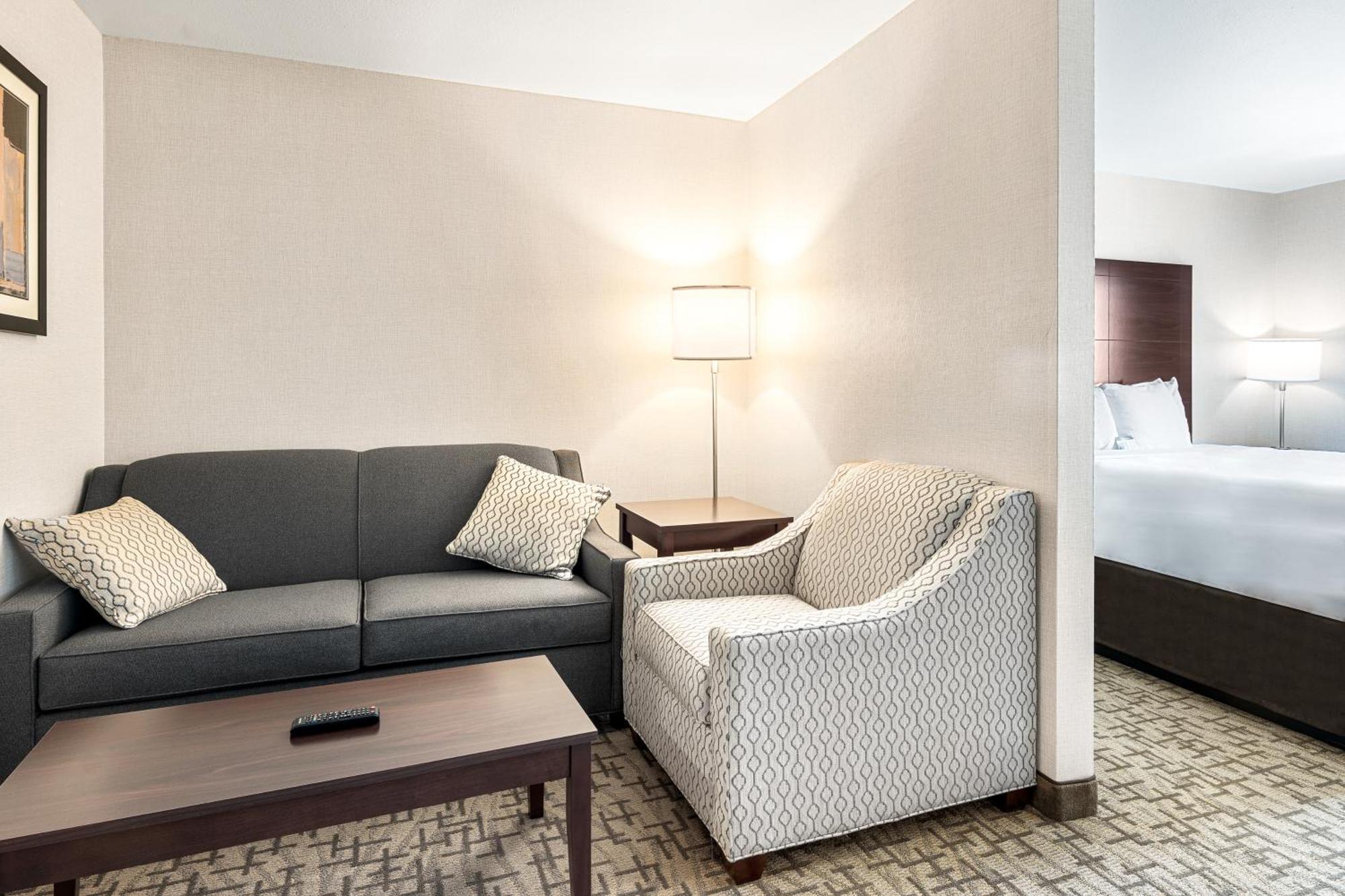 Boarders Inn & Suites By Cobblestone Hotels - Shawano 外观 照片