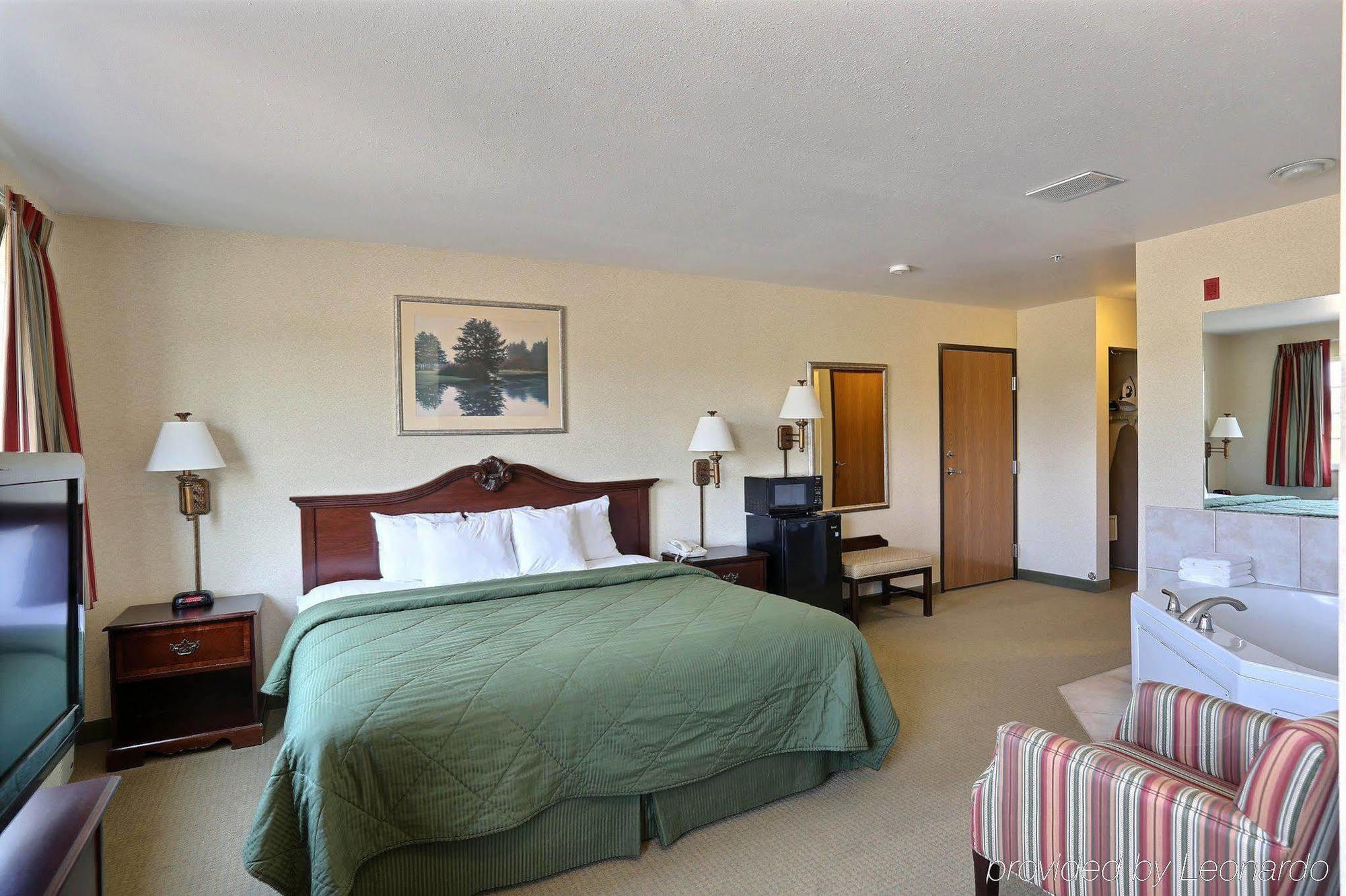Boarders Inn & Suites By Cobblestone Hotels - Shawano 外观 照片