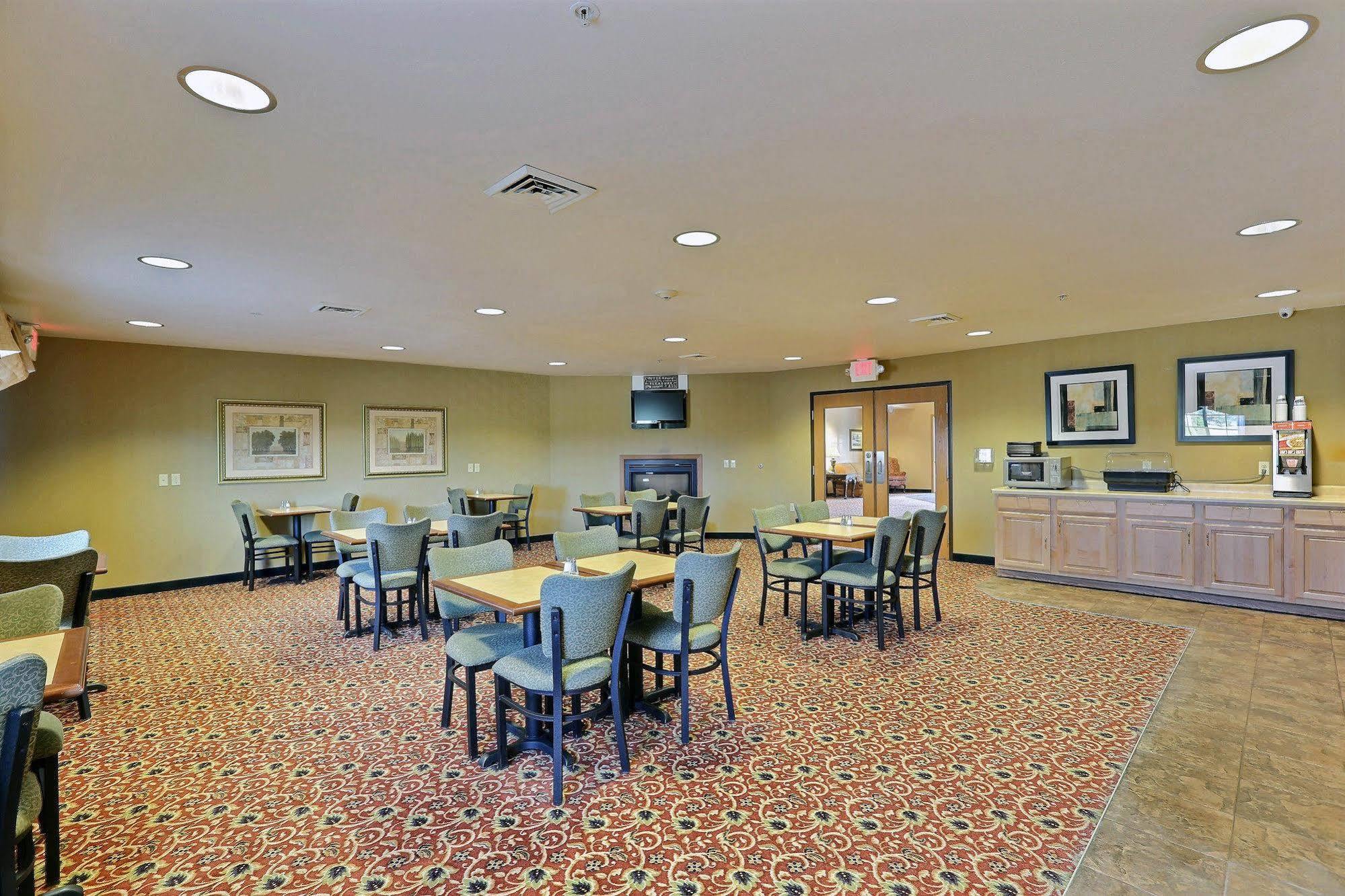 Boarders Inn & Suites By Cobblestone Hotels - Shawano 外观 照片
