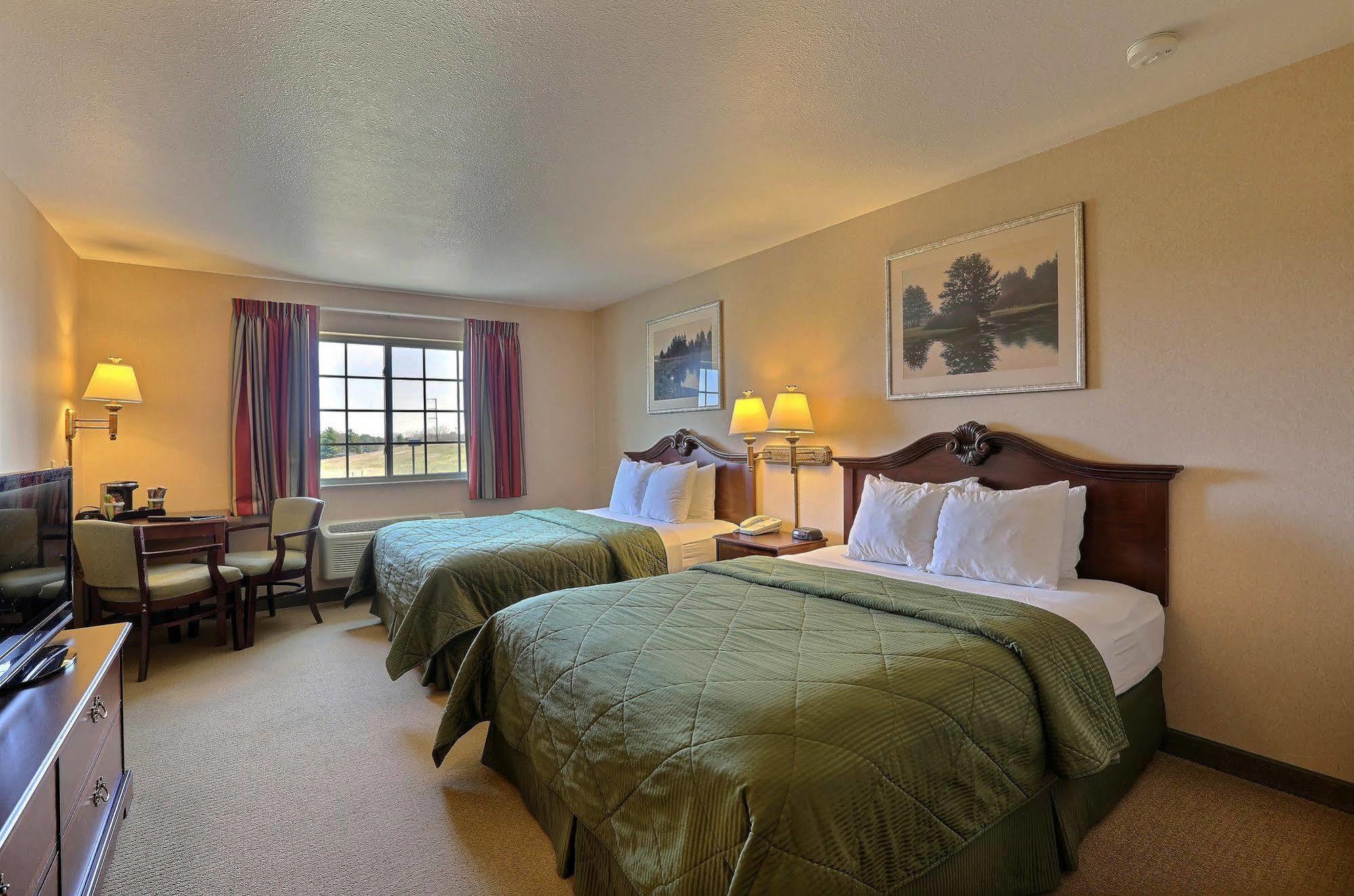 Boarders Inn & Suites By Cobblestone Hotels - Shawano 外观 照片